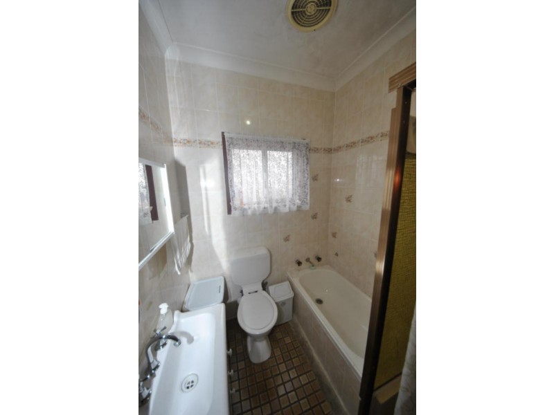 122 Caldwell Pde, Yagoona NSW 2199