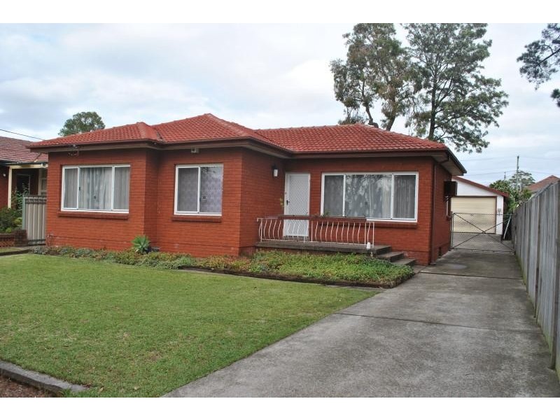 45 Chifley Ave, Sefton NSW 2162