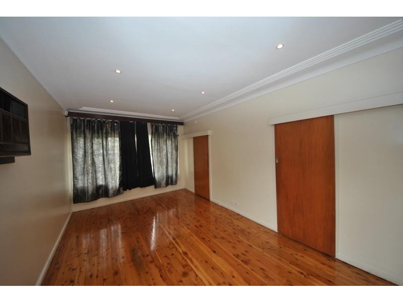 45 Chifley Ave, Sefton NSW 2162