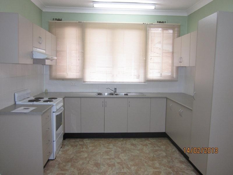 3 Larien  Cres, Birrong NSW 2143