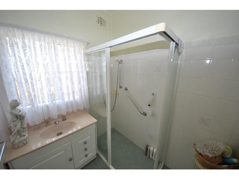 230 Rodd St, Sefton NSW 2162