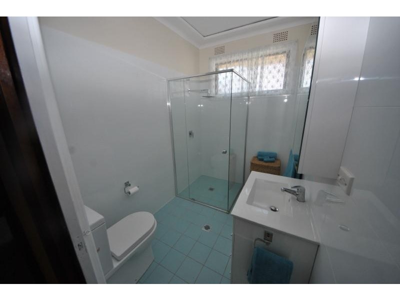 76 Chester Hill Rd, Chester Hill NSW 2162