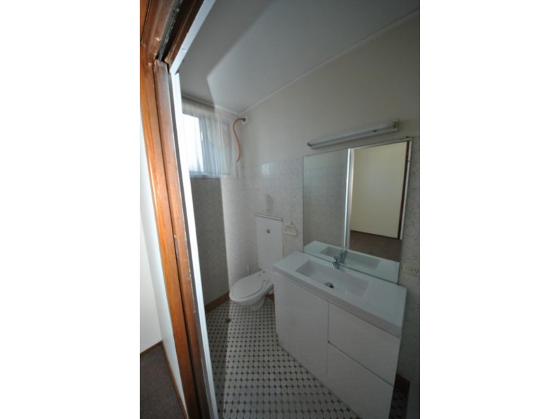 76 Chester Hill Rd, Chester Hill NSW 2162