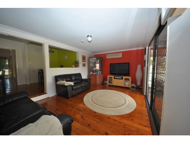 17 Rixon St, Bass Hill NSW 2197