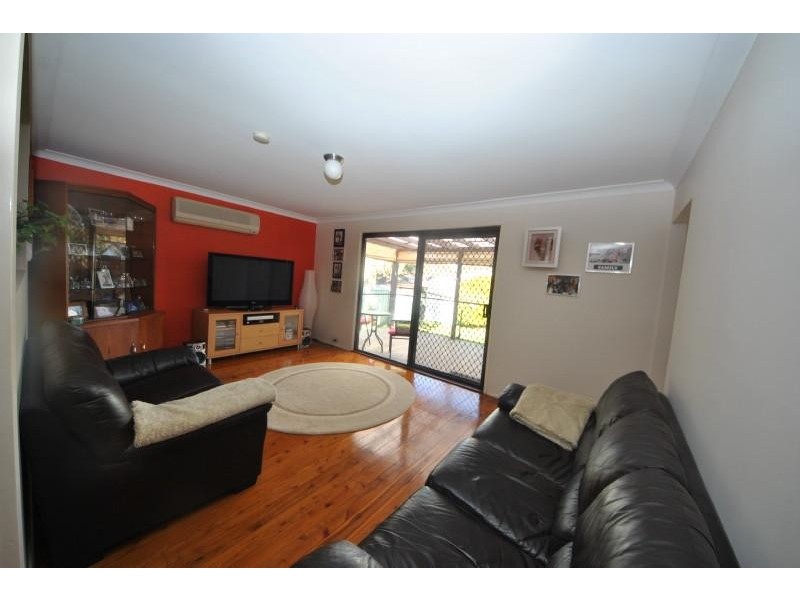 17 Rixon St, Bass Hill NSW 2197