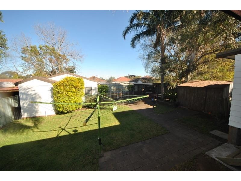 17 Rixon St, Bass Hill NSW 2197