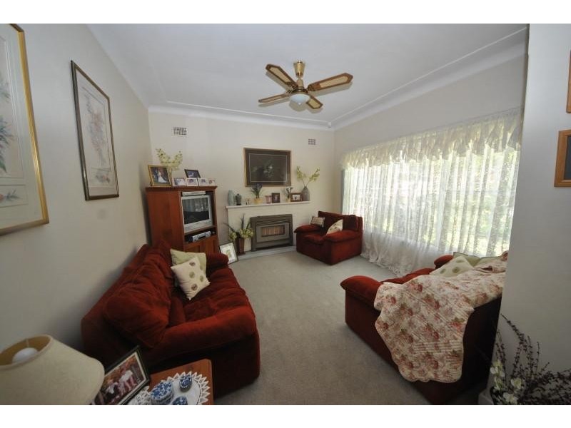 90 Jocelyn St, Chester Hill NSW 2162