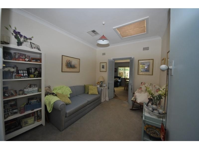 90 Jocelyn St, Chester Hill NSW 2162