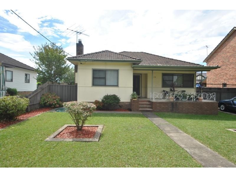 12 Palmer St, Sefton NSW 2162