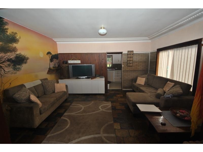 4 Rose St, Sefton NSW 2162