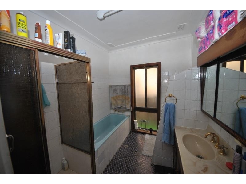 4 Rose St, Sefton NSW 2162