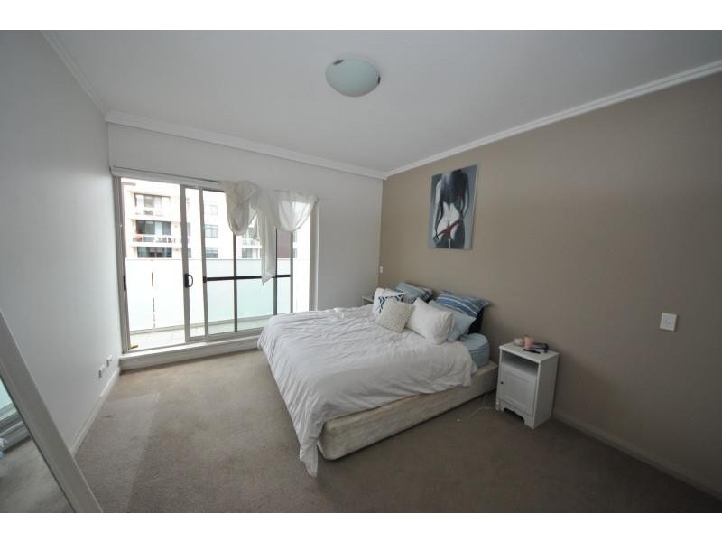 751/5 Baywater Dr, Wentworth Point NSW 2127
