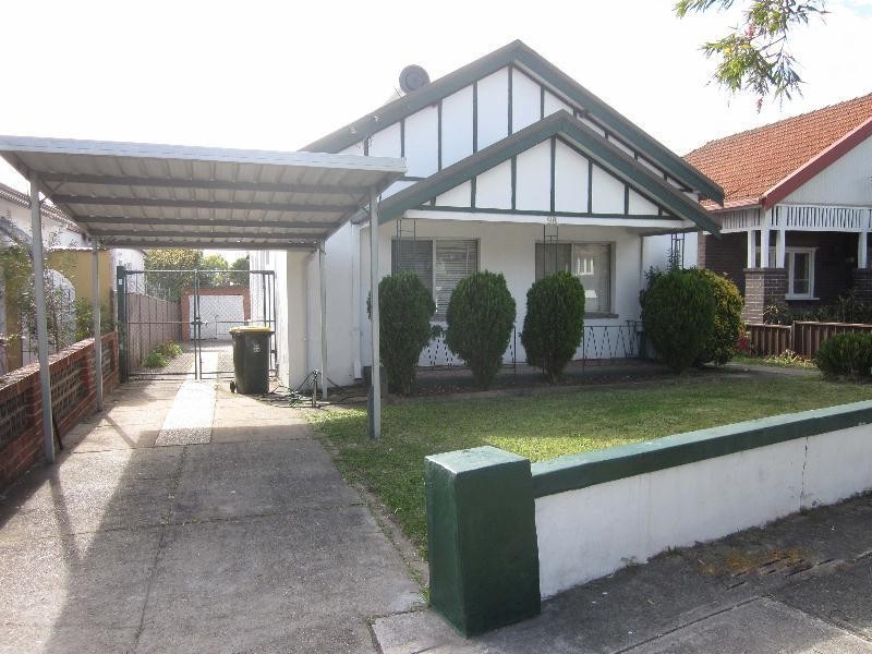 98 Taylor St, Lakemba NSW 2195