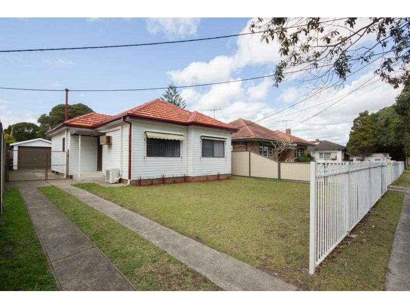 54 Hill Rd, Birrong NSW 2143