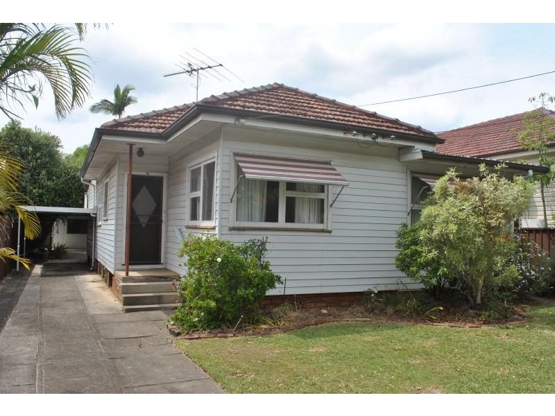 4 Beatrice St, Bass Hill NSW 2197