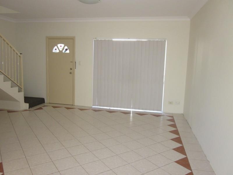 2/49 Cambridge Ave, Bankstown NSW 2200