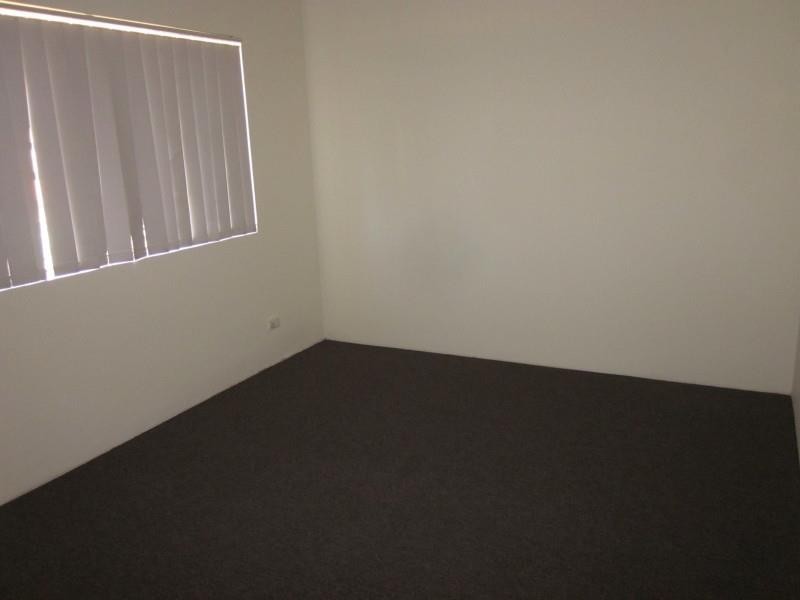 2/49 Cambridge Ave, Bankstown NSW 2200