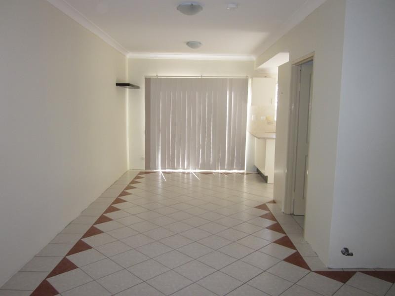 2/49 CAMBRIDGE  Rd, Bankstown NSW 2200