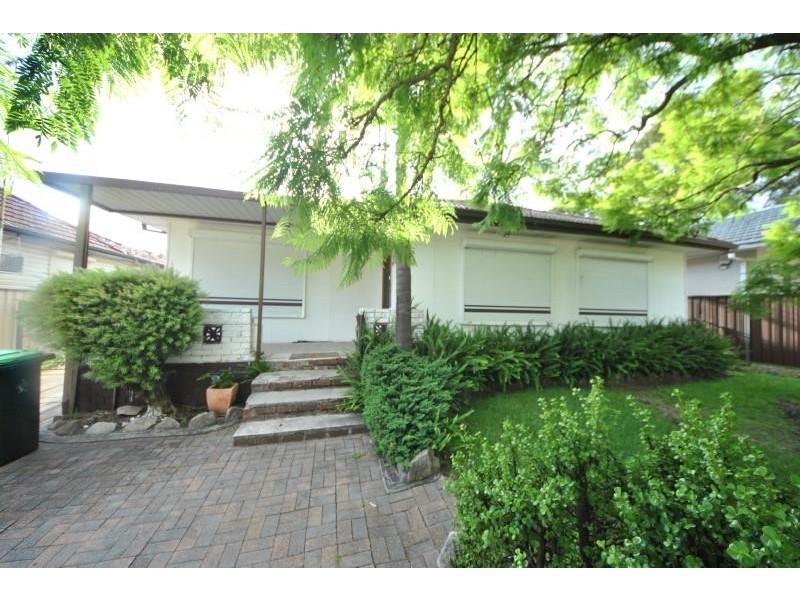 47 Robertson Rd, Bass Hill NSW 2197