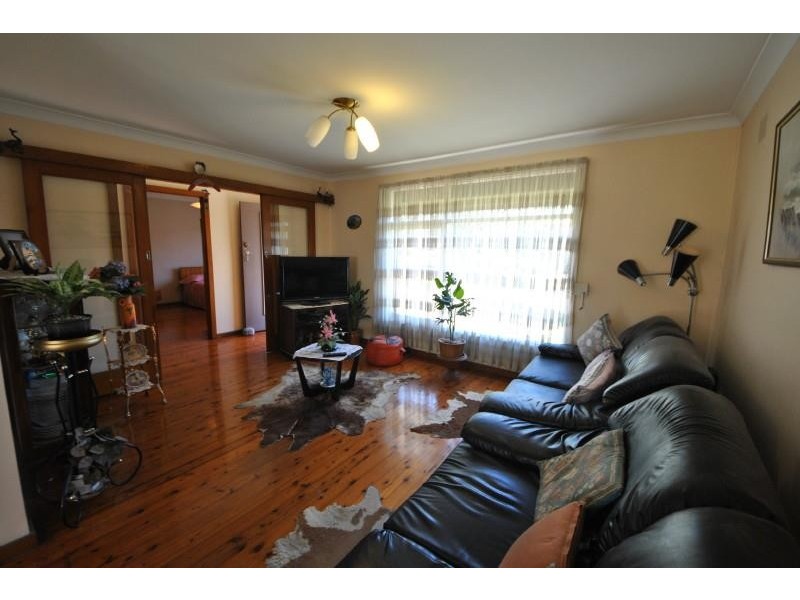 17 Lough Ave, Guildford NSW 2161