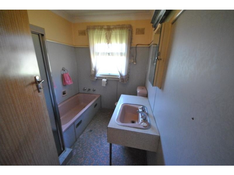 17 Lough Ave, Guildford NSW 2161