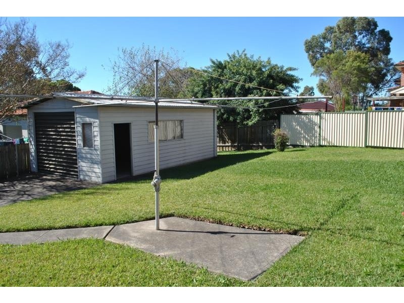 17 Lough Ave, Guildford NSW 2161