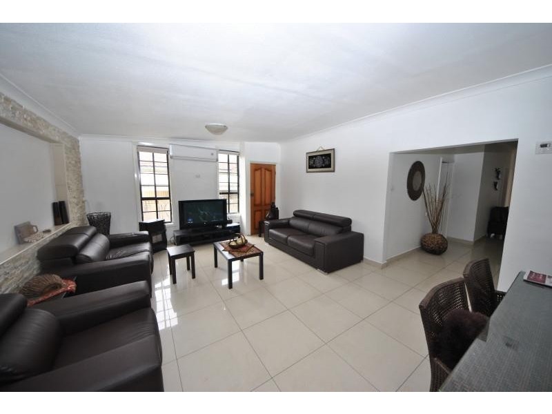 63 Rawson Rd, Guildford NSW 2161