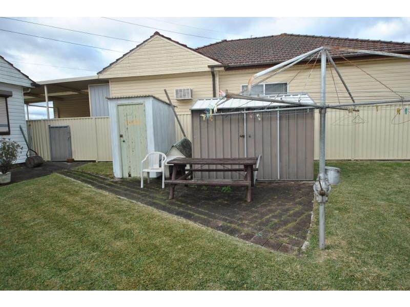 39 Wellington Rd, Birrong NSW 2143