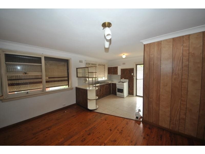 17 Lough Ave, Guildford NSW 2161