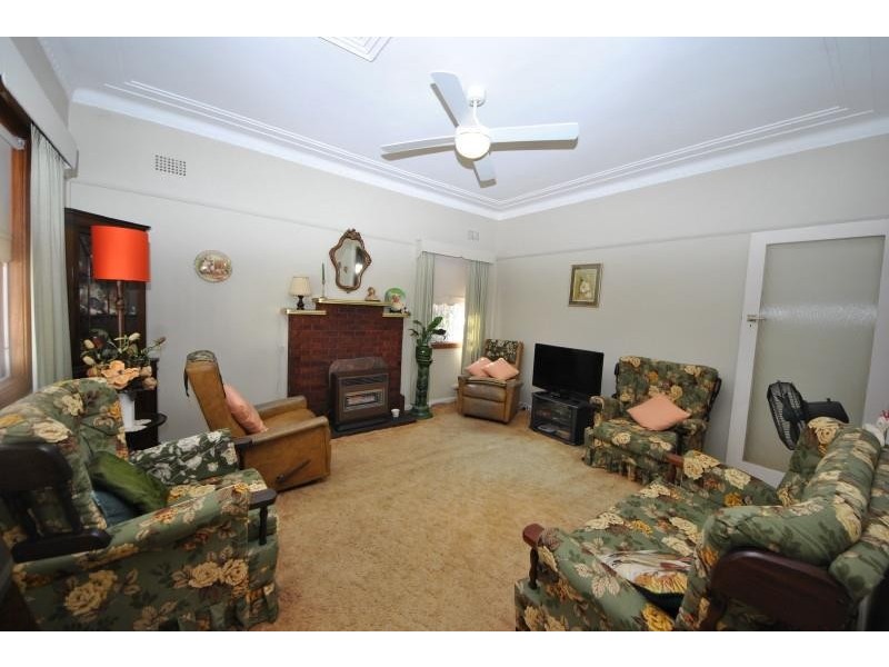 211 Cooper Rd, Yagoona NSW 2199