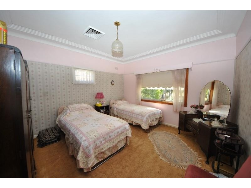 211 Cooper Rd, Yagoona NSW 2199