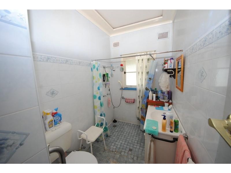 13 Hope St, Regents Park NSW 2143