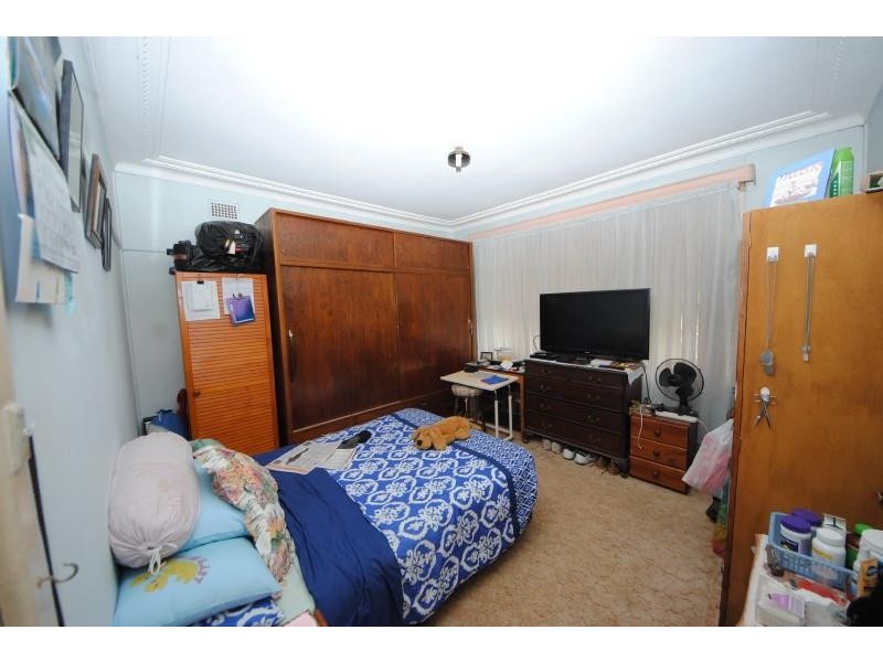 13 Hope St, Regents Park NSW 2143