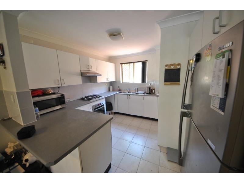 30/4-6 Dellwood St, Bankstown NSW 2200