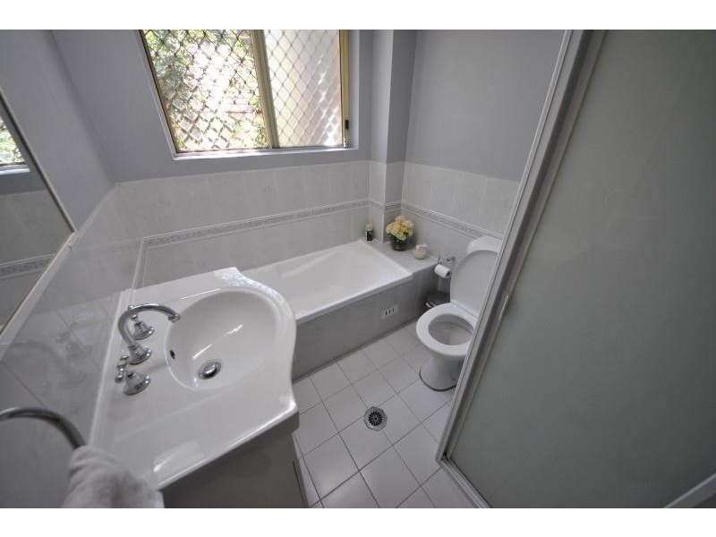 30/4-6 Dellwood St, Bankstown NSW 2200