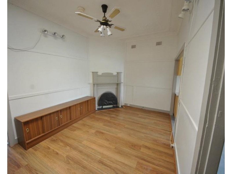 33 Fifth Avenue, Berala NSW 2141