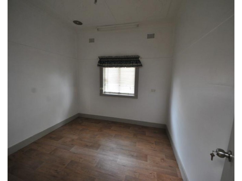 33 Fifth Avenue, Berala NSW 2141