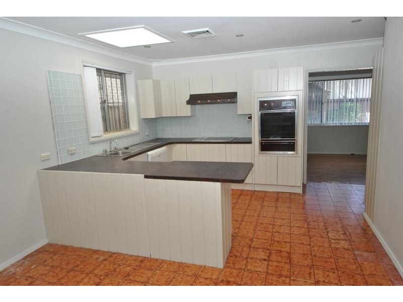 51 Amaroo Ave, Georges Hall NSW 2198