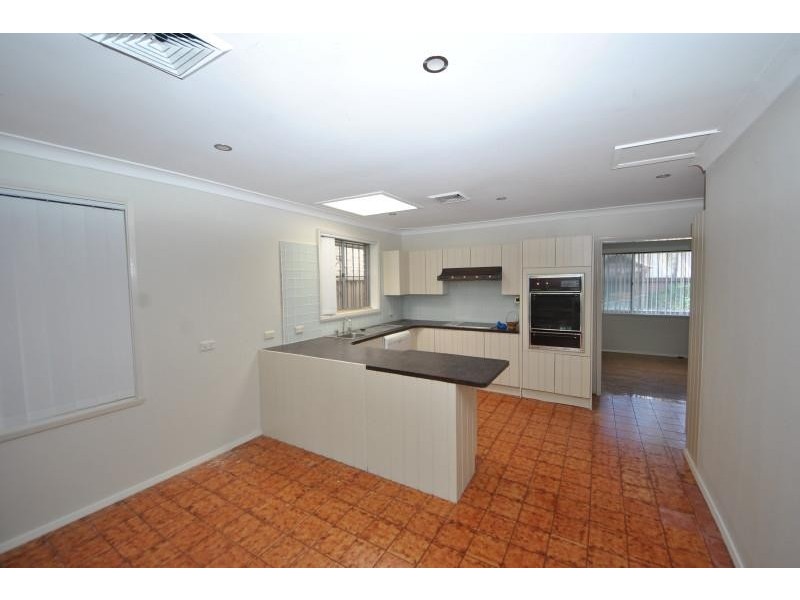 51 Amaroo Ave, Georges Hall NSW 2198