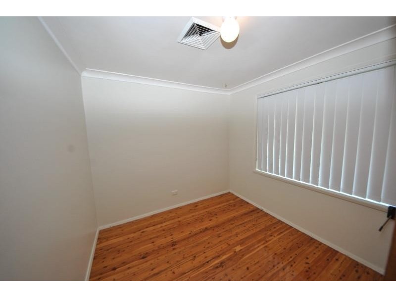 51 Amaroo Ave, Georges Hall NSW 2198