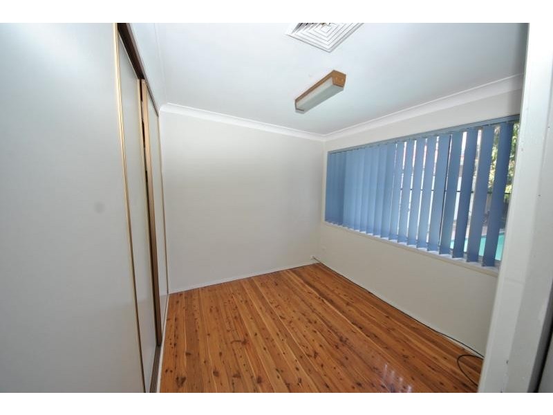 51 Amaroo Ave, Georges Hall NSW 2198