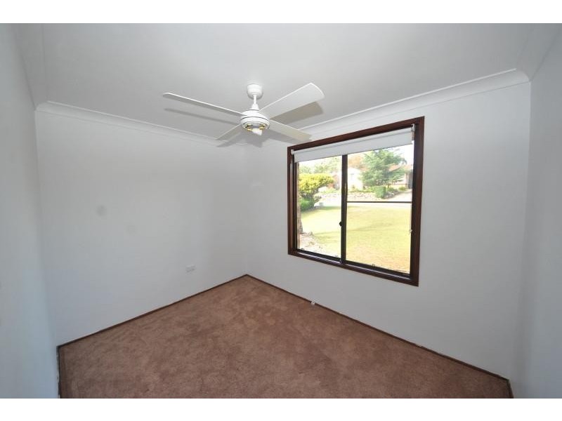4/4 Bundy Cl, Macquarie Fields NSW 2564