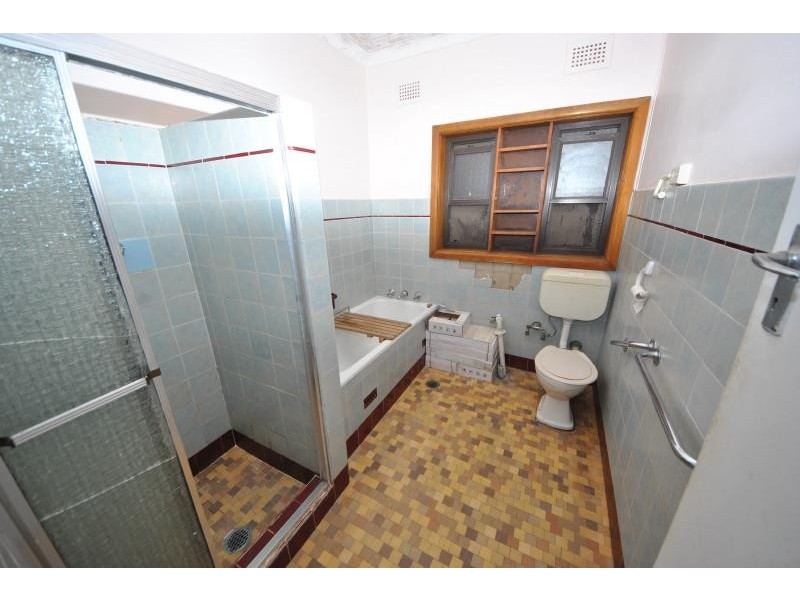 190 Virgil Ave, Chester Hill NSW 2162