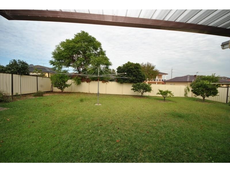 5 Stephenson St, Birrong NSW 2143