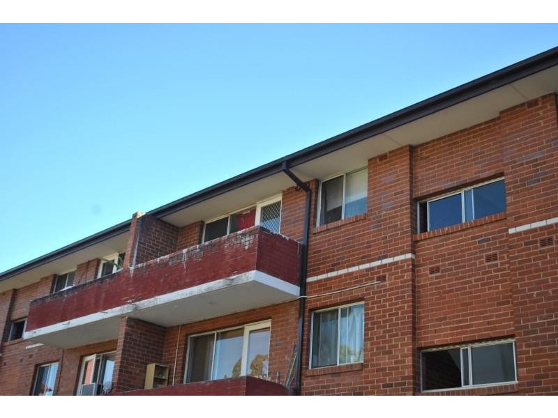 16/192 Sandal Cres, Carramar NSW 2163