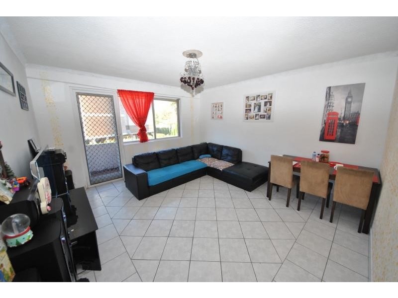 16/192 Sandal Cres, Carramar NSW 2163