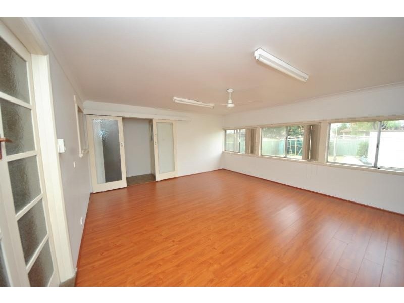 25 Wingara St, Chester Hill NSW 2162