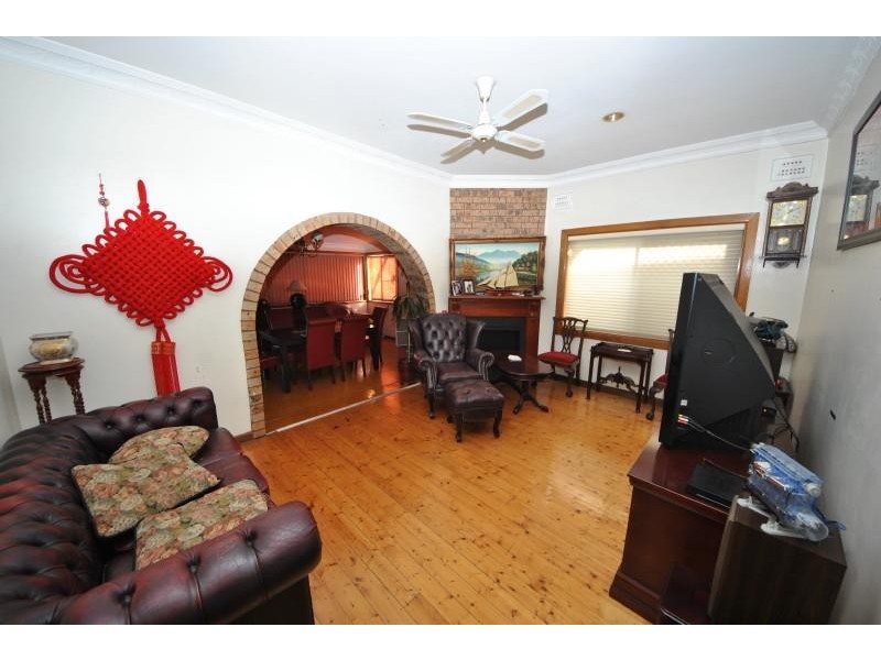 62 Campbell Hill  Rd, Chester Hill NSW 2162