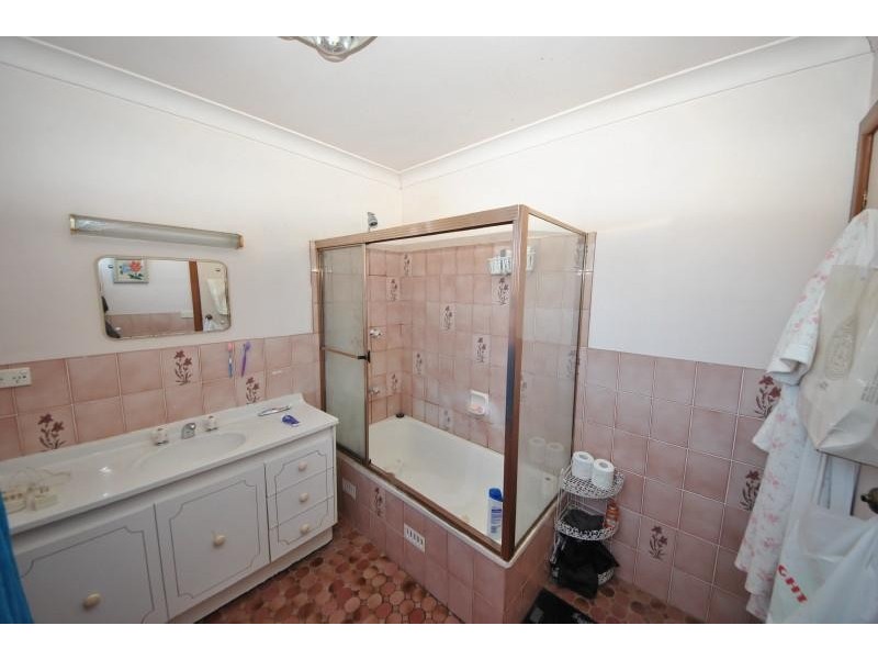 62 Campbell Hill  Rd, Chester Hill NSW 2162