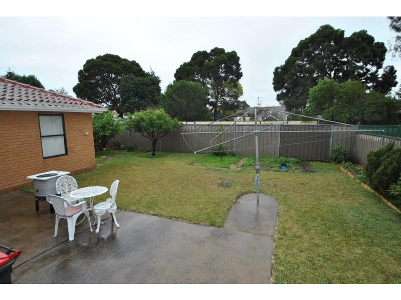 8 Roosevelt Ave, Sefton NSW 2162